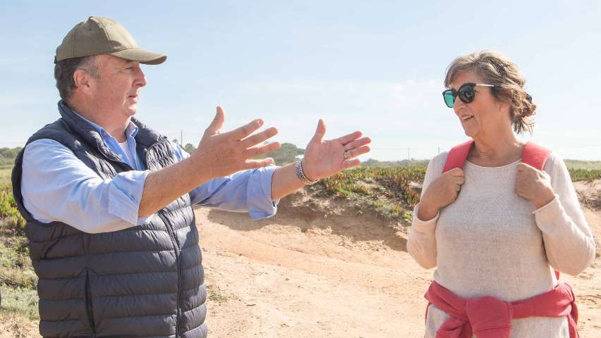 Dois associados da Rota Vicentina a conversar